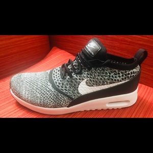 Brand New Nike Air Max Thea Ultra